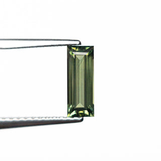 0.85ct 8.45x3.22x2.61mm Rectangle Step Cut Sapphire 25740-03