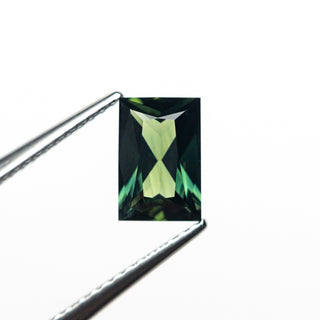 1.37ct 7.68x5.15x3.56mm Rectangle Brilliant Sapphire 26495-03
