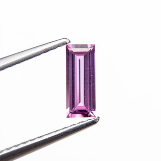 0.46ct 7.45x2.99x1.93mm Baguette Step Cut Sapphire 27721-08