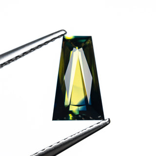 1.46ct 9.30x5.64x2.89mm Trapezoid Brilliant Sapphire 27766-05